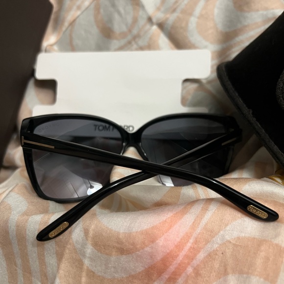 TOMFORD SUNGLASSES! Willing to trade! - Picture 8 of 8